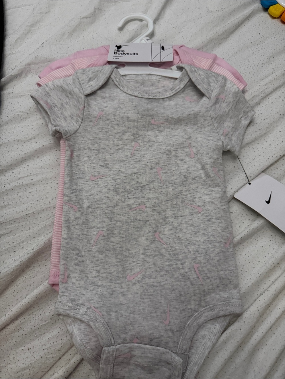 Nike Baby Girls Grey & Pink Short-Sleeve Bodysuit Set
